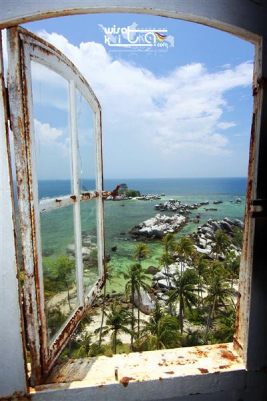 Pulau lengkuas Belitung 