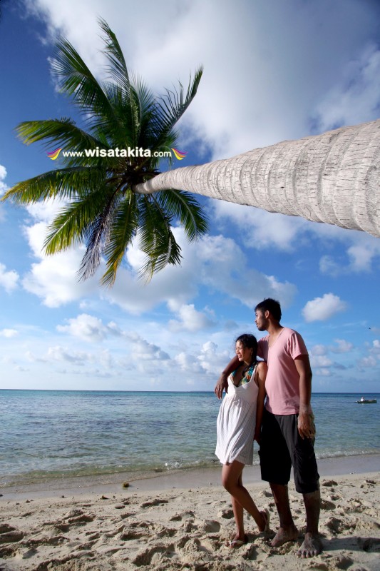 pra wedding di pantai ujung gelam karimunjawa
