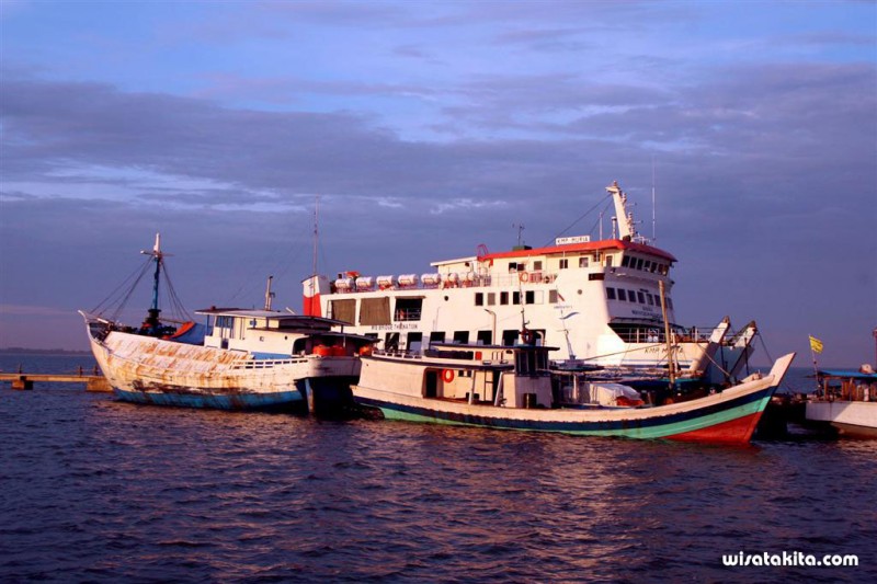 KM Muria penyeberangan Jepara Karimunjawa