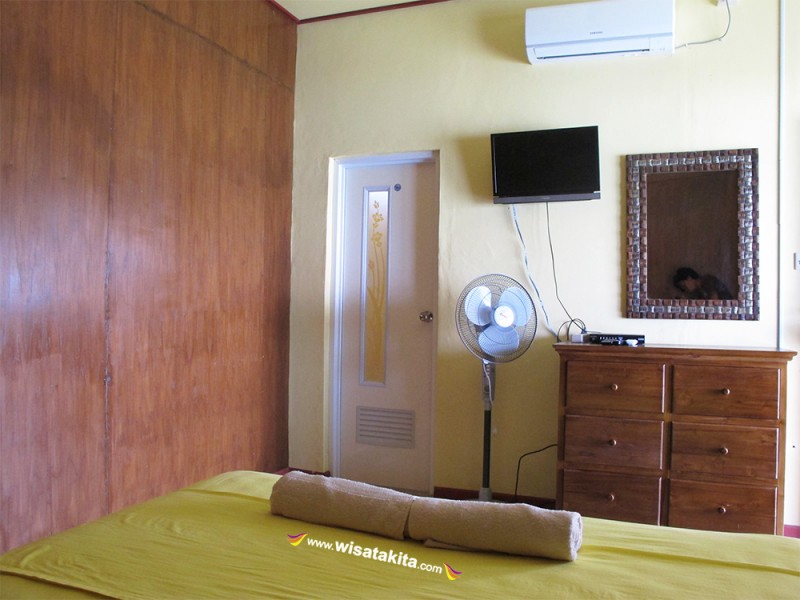 Kamar Blue Laguna Up Water
